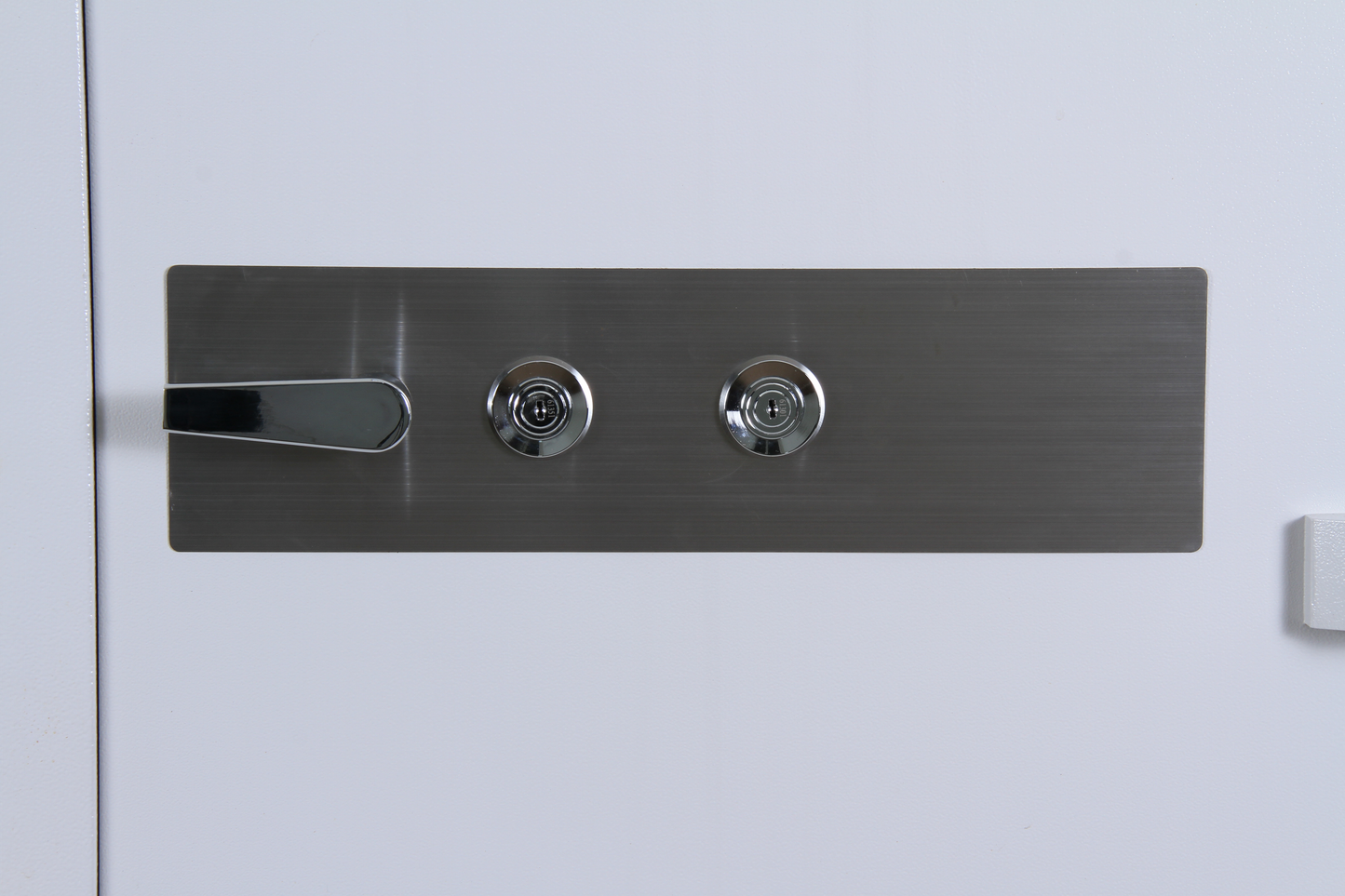 Safebox treasury Two Keys 305kg 128cm خزنة حديد وباطون صناعية مفتاحين